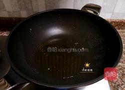 酸辣香酥带鱼的做法图解7