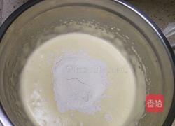 宝宝零食系～鸡蛋饼的做法图解2