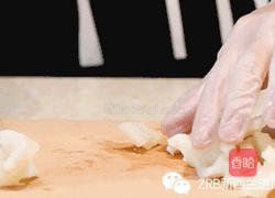 杂果牛奶新西兰花胶冻的做法图解1