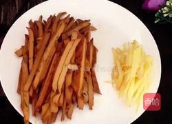 Illustration of how to stir-fry garlic leaves and dry them 2