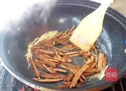 蒜叶炒香干的做法图解4