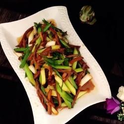 蒜叶炒香干的做法[图]