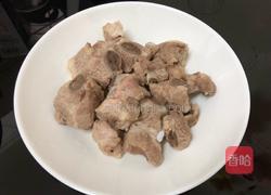 鱼胶鲍鱼排骨汤的做法图解2