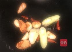 喵星人的美味炖鸡翅根的做法图解2