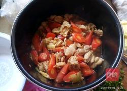 胡萝卜煲肥肠的做法图解11