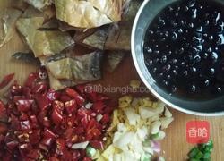 豆豉辣椒蒸腊鱼的做法图解2