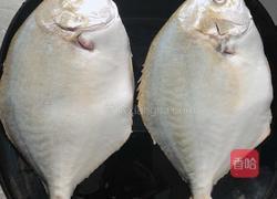  清蒸金鲳鱼的做法图解1