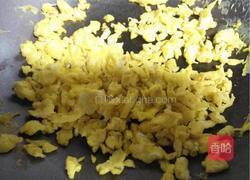 黄瓜虾仁鸡蛋水饺的做法图解1