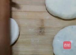 凉了不硬的韭菜盒子的做法图解12
