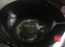 紫苏焖鱼的做法图解2