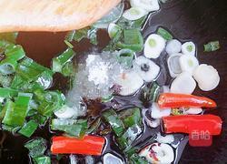 干蘑菇炖鸡块的做法图解11