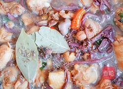 干蘑菇炖鸡块的做法图解15