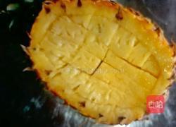 虾仁菠萝炒饭的做法图解3