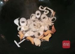 清炖鲈鱼豆腐汤的做法图解4