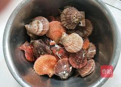 蒸蒜蓉粉丝扇贝的做法图解2