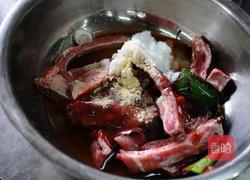 秘制至味烤猪排的做法图解2