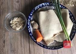 杏仁拌豆腐皮的做法图解1
