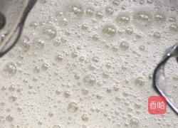 戚风蛋糕的做法图解6