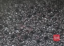 蒸蜂蜜黑糯米饭的做法图解3