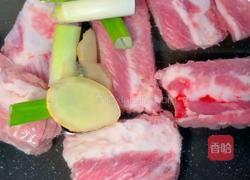 山药玉米排骨汤的做法图解1