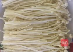 蒜蓉金针菇的做法图解1