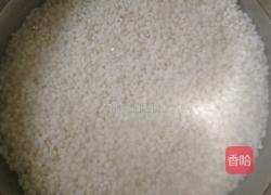 荷葉糯米蒸排骨的做法圖解1