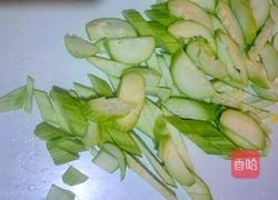 丝瓜炒鸡蛋的做法图解2