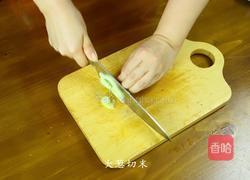 韩式鳀鱼年糕汤的做法图解3