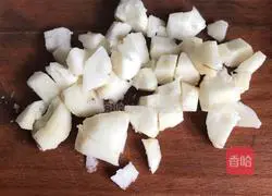 Illustration of how to make the lean meat soup 3