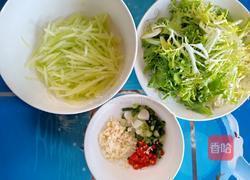 莴笋辣拌苦苣的做法图解2