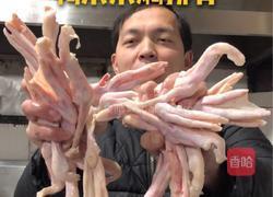 鸭爪焖排骨的做法图解1