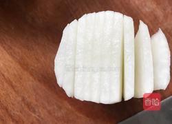 菊花萝卜的做法图解2