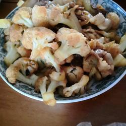 五花肉炒菜花的做法[图]