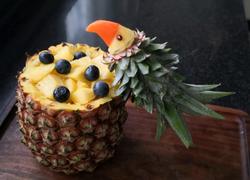 水果拼盘（鹦鹉菠萝凤梨）