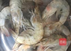 蒜蓉蒸虾的做法图解1
