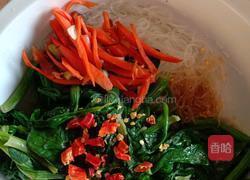 凉拌菠菜的做法图解1