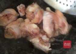 香菇木耳蒸鸡块的做法图解2