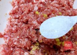 千张虾米肉卷的做法图解5