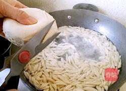 油泼剪刀面的做法图解5