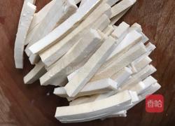 豆腐干炖腊鱼的做法图解3
