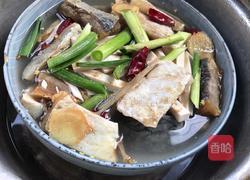 豆腐干炖腊鱼的做法图解6