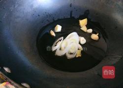 新文美食 荷包蛋炒虾仁 的做法图解8