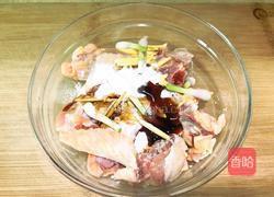 金针木耳蒸鸡的做法图解3