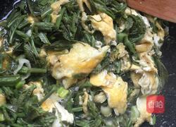 春天必吃的香椿炒鸡蛋的做法图解6