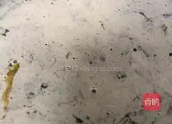 Illustration of how to steam razor clams with snow juice 9