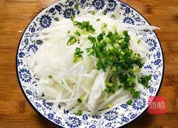 小葱拌萝卜丝的做法图解3