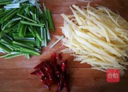 树椒土豆丝的做法图解2