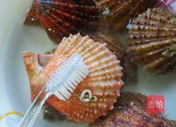 蒜蓉粉丝蒸扇贝的做法图解2