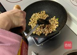 鸡胸肉鸡丁炒胡萝卜尖椒的做法图解11