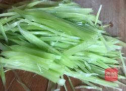 蒜蓉辣椒酱翡翠丝的做法图解1